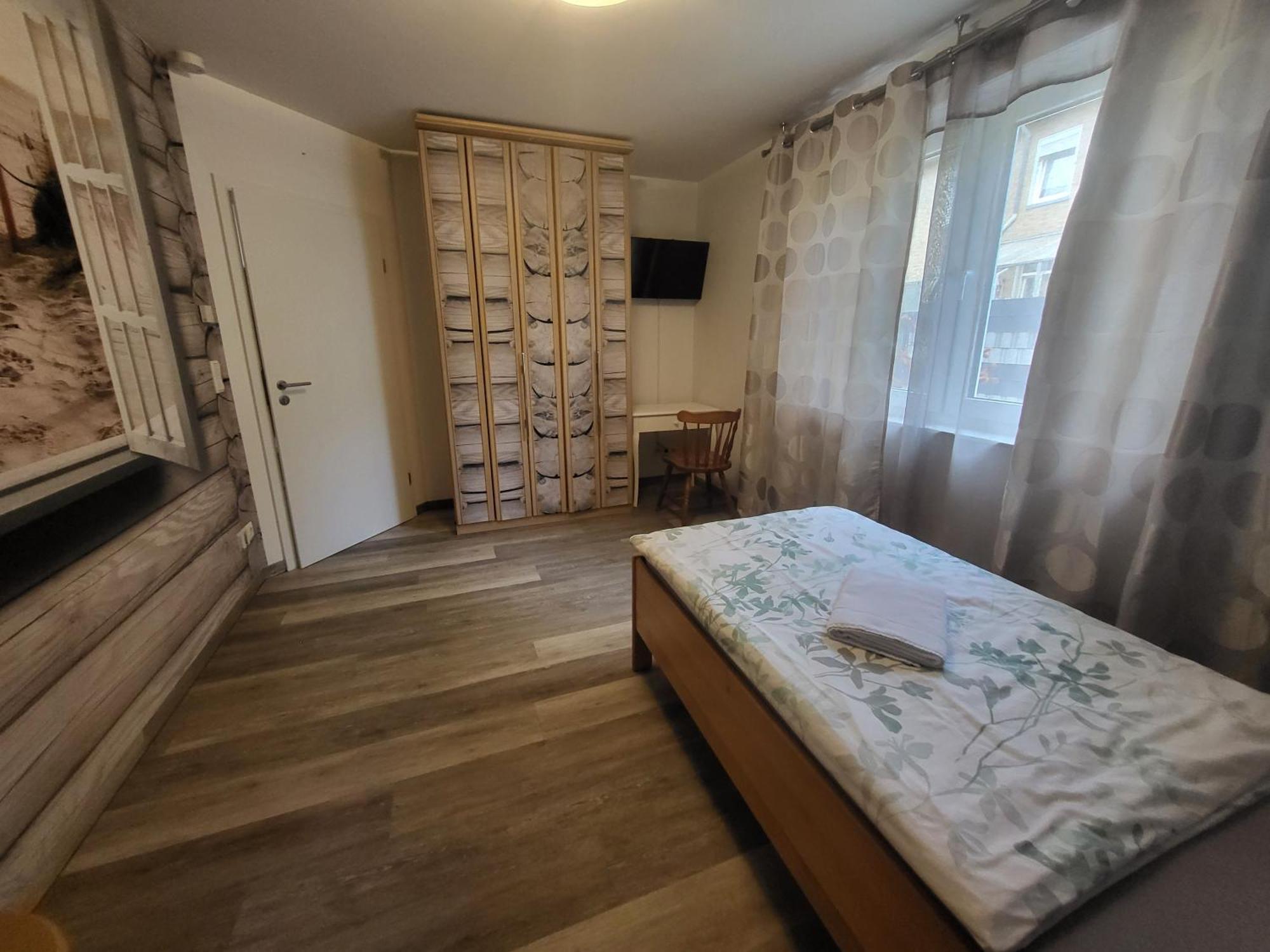 Seelze-Letter Monteurzimmer / Apartment / Messezimmer Buitenkant foto